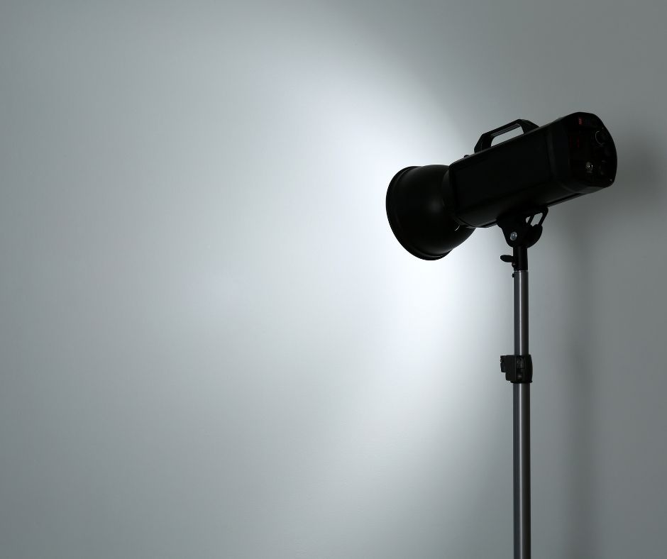 Lighting makes the difference single black light in grey room